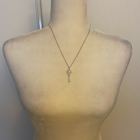 Key to my heart premier designs necklace - Picture 3 of 4